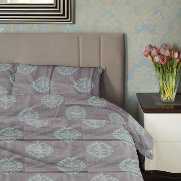 Motifs Leaf Print | 200 TC | Pure Cotton Fabric | Pastel Pink Base