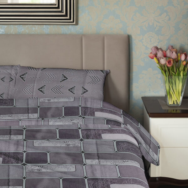 Geometric Rectangular Brick | 300 TC | Pure Cotton Fabric | Dark Purple