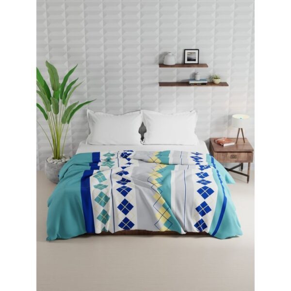 Double Bed Quilted A/c Comforter | 250 GSM | Turquoise/Blue Geometric Print