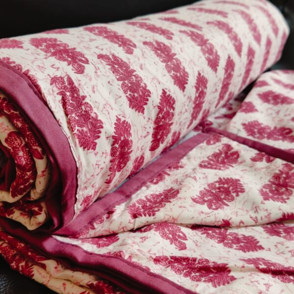 Berry Floral Single Bed Reversible Dohar | Pure Cotton Fabric | Crimson